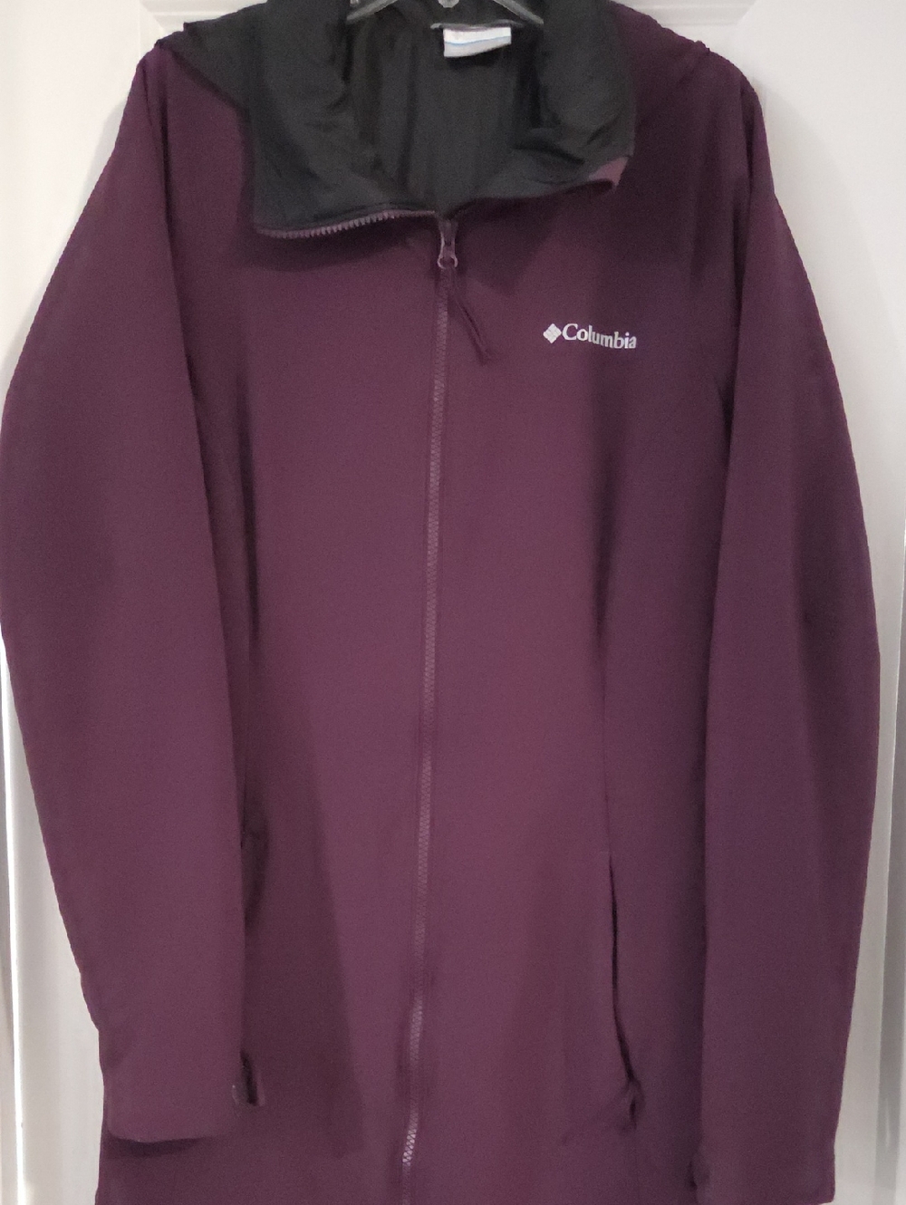 Columbia Black Lightweight Jacket with Gray Trim
